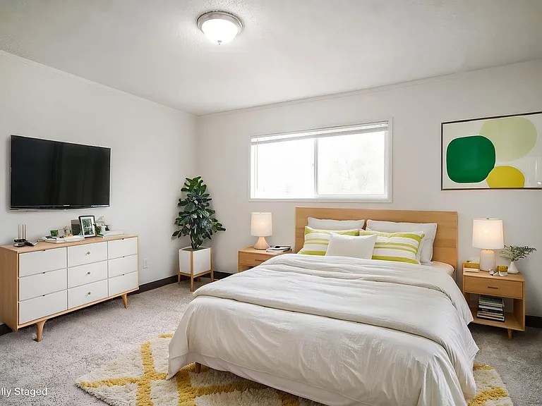 Riviera Apartments — Photo 6