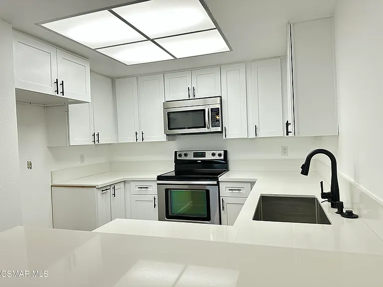 560 Spring Rd #82 — Photo 3