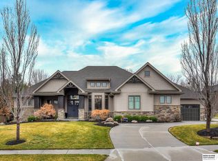 19480 Walnut Cir, Omaha, NE 68130