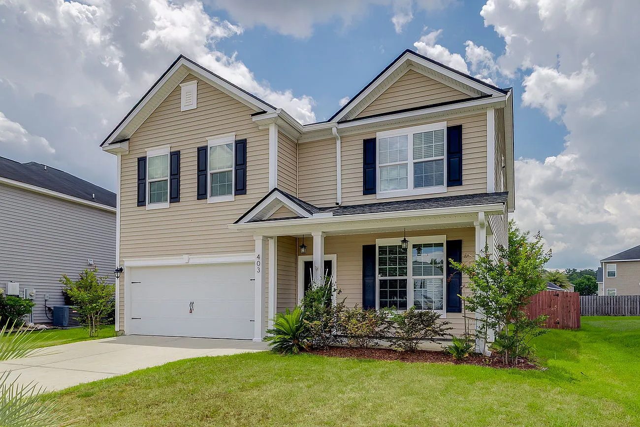 4 bed, 2.5 bath, 2619 sqft, $2,600 — Photo 2