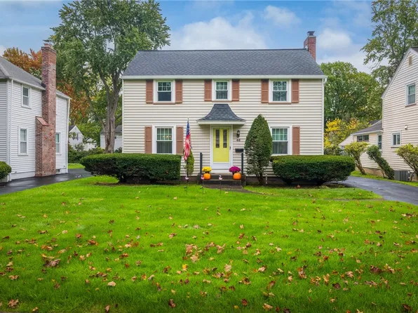 46 Hampshire Dr, Rochester, NY 14618
