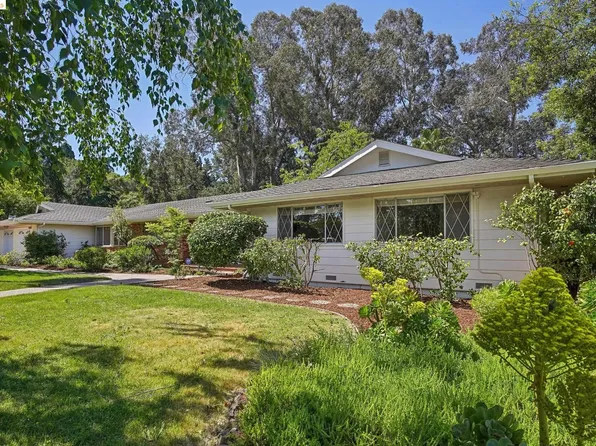11181 Ettrick St, Oakland, CA 94605