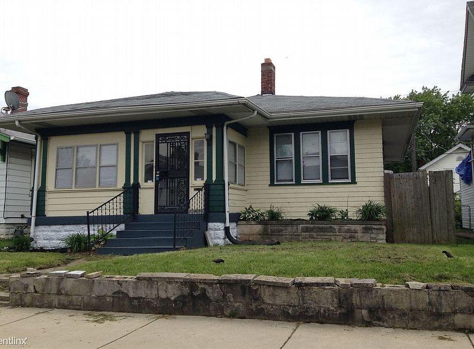 1st image of 315 W 39th St
