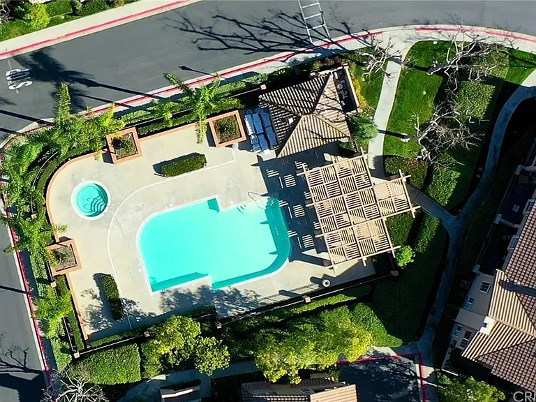40 Promontory Park — Photo 25