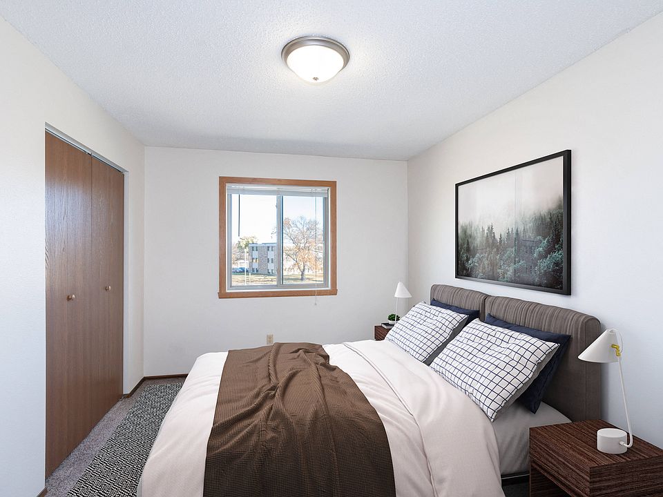 Fargo, ND Hartford Apartments | 11A | Bedroom
