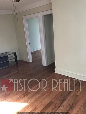 Rented by Astor Realty | media 18