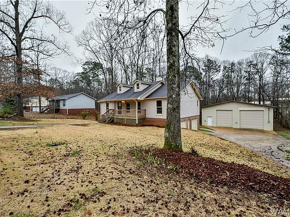 3rd image of 11611 Brown Cir