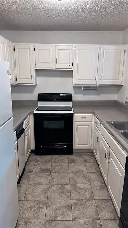 2 bed, 1038 sqft, $1,450 — Photo 2