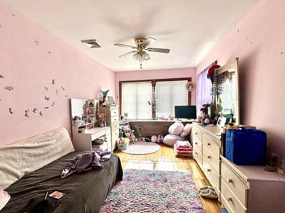 3rd image of 1055-1057 Lincoln St Floor 2