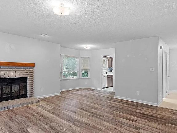 4th image of 524 Brent Rd