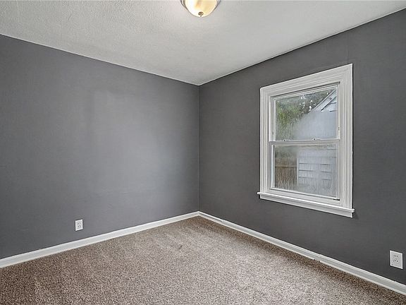 5th image of 1632 Pershing Blvd
