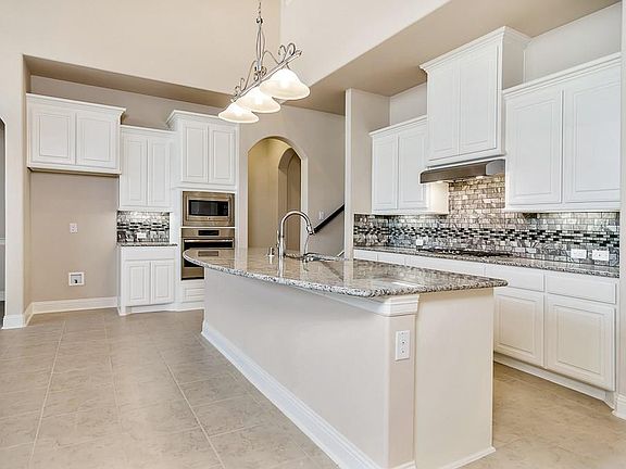 5th image of 1608 Abercorn Ln
