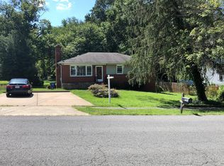 9743 Five Oaks Rd, Fairfax, VA 22031