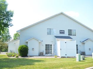 8690 Quarry Ridge Ln, Woodbury, MN 55125