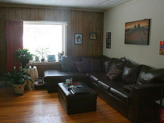 3rd image of 43 River St