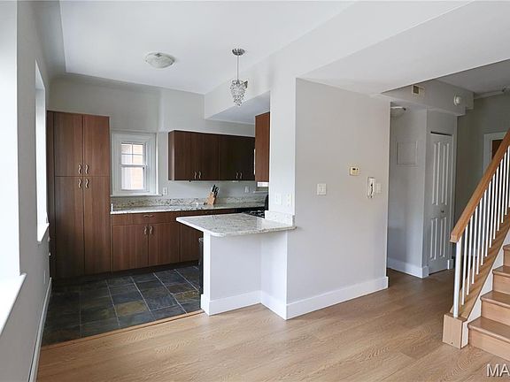 3rd image of 601 Westgate Ave #601E