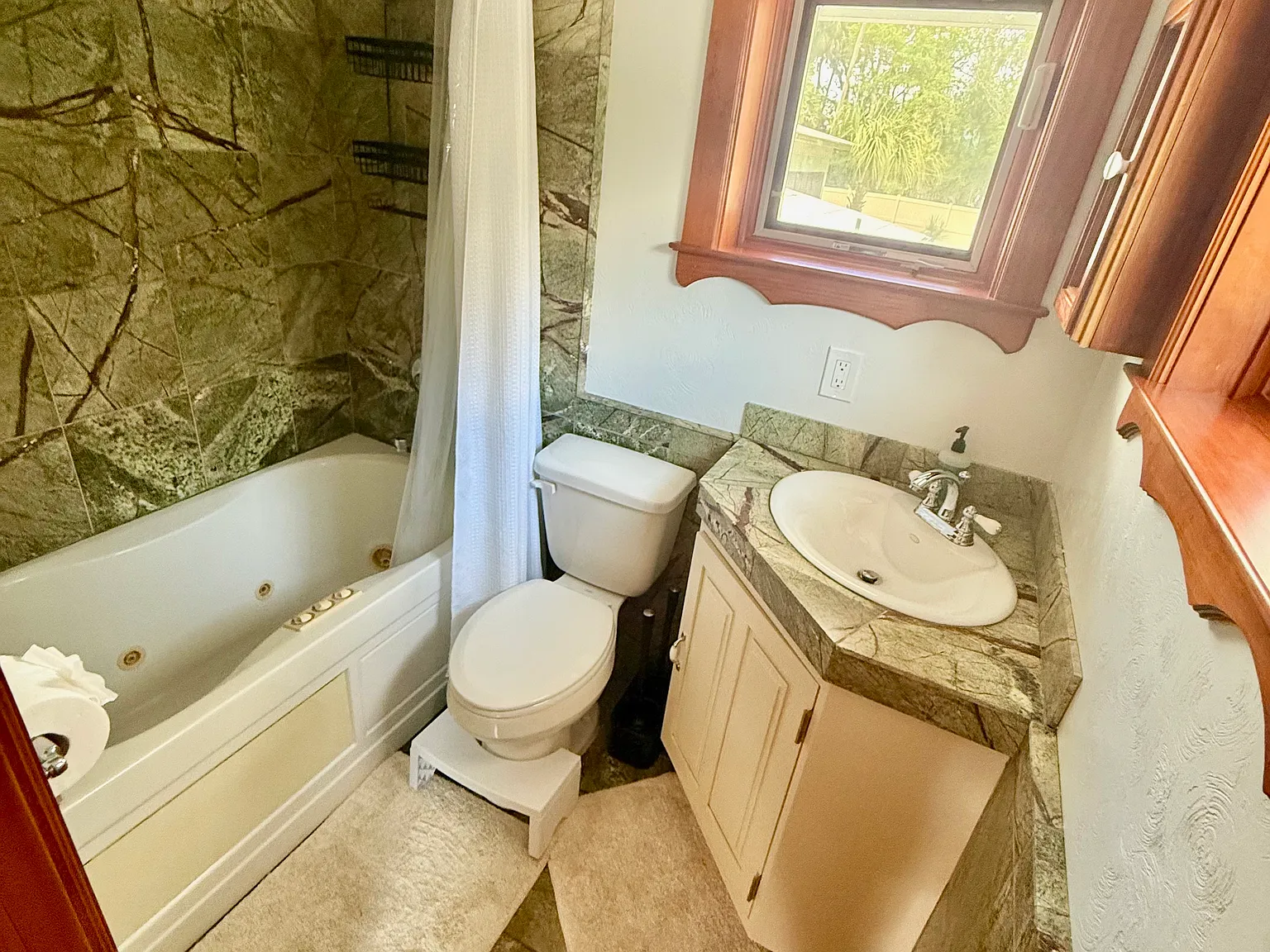 Studio, 600 sqft, $1,250 — Photo 2