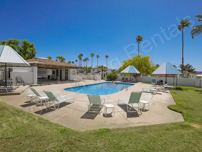 1719 Los Lagos Dr #B — Photo 12