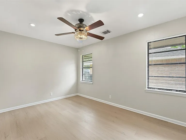 8931 Blankenship Dr — Photo 10