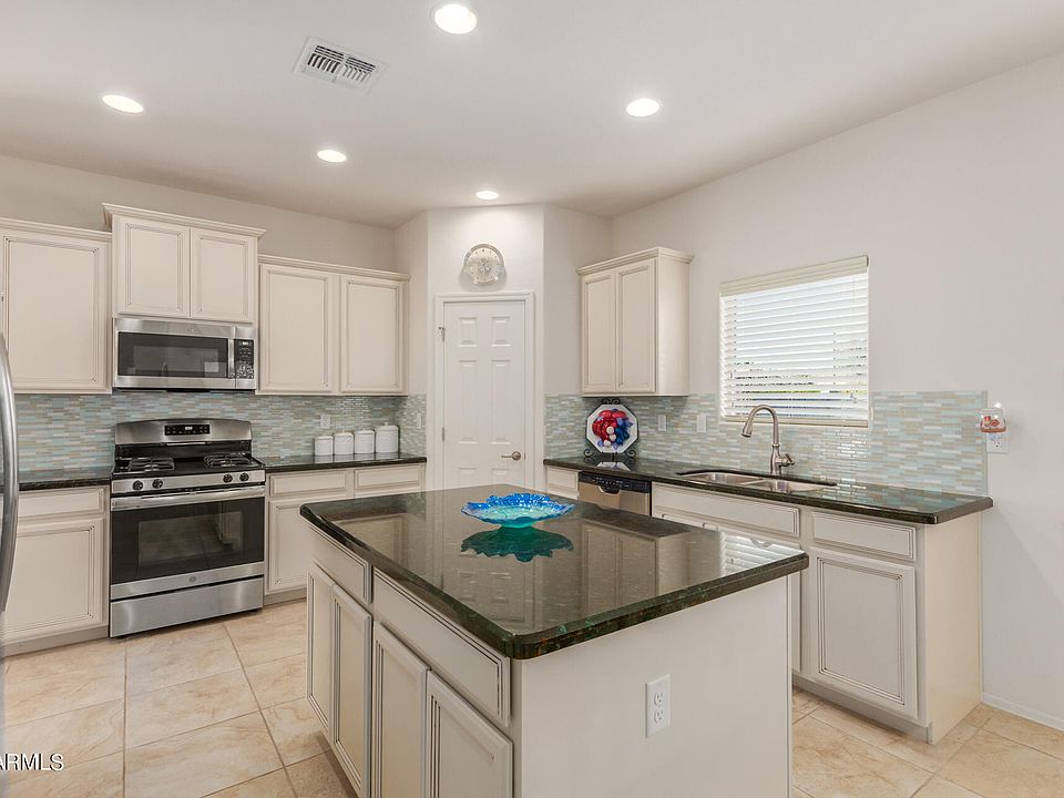 1st image of 16482 N 181ST Avenue