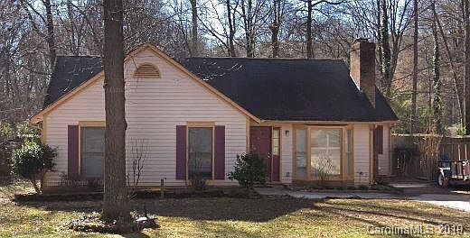 1st image of 7034 Markway Dr