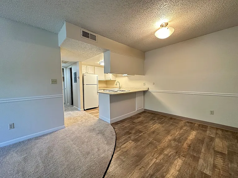 Northridge Terrace Apartments at 4900-4948 Stamas Lane, Fair Oaks California — Photo 17