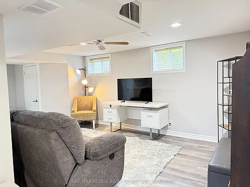 717 Victory Dr #BASEMENT Photo 1