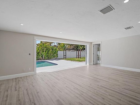 4th image of 3118 Key Way