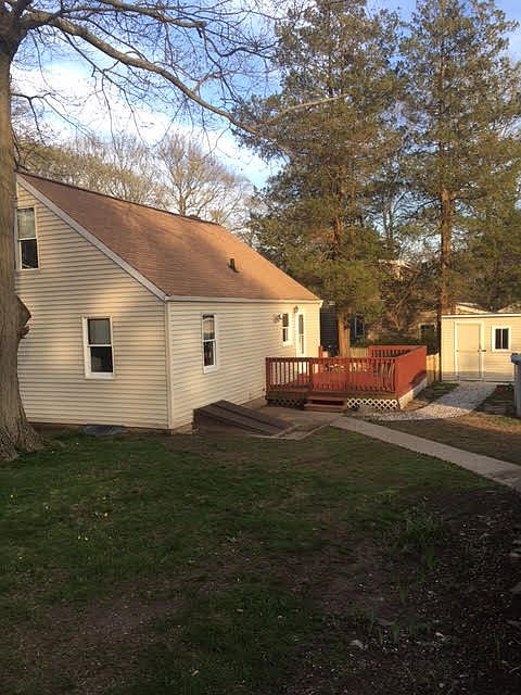 2nd image of 655 Buckingham Ave