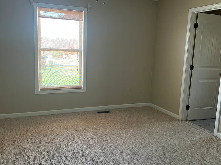 292 Oak Meadow Dr — Photo 9