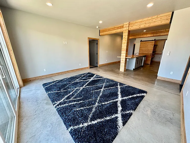 121 E 26th Ave — Photo 14