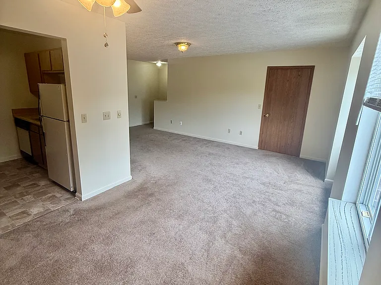 461 Whites Mill Rd #457B — Photo 3