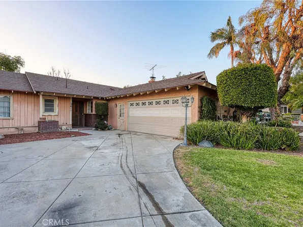 12611 Meadow Green Rd, La Mirada, CA 90638