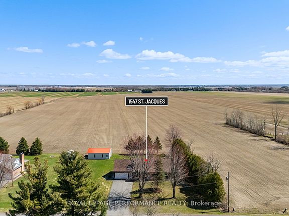 3rd image of 1547 Saint Jacques Rd