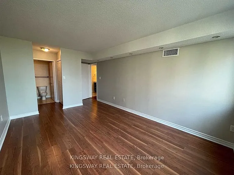350 Webb Dr N #509 — Photo 6
