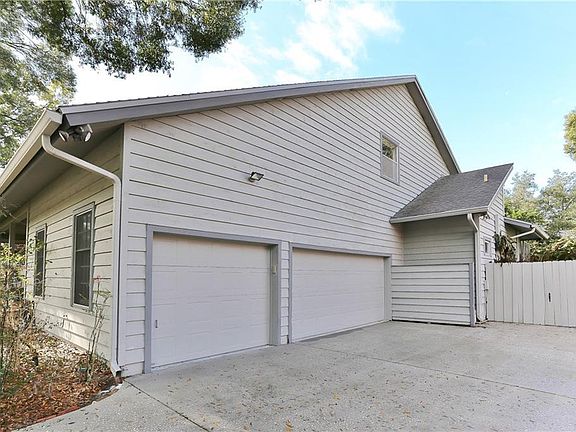 2nd image of 11009 Theresa Arbor Dr