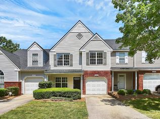 10029 University Park Ln, Charlotte, NC 28213