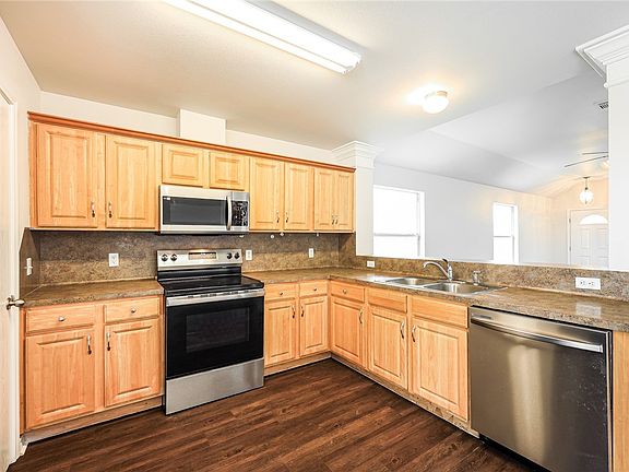 3rd image of 7508 Star Harbor Dr