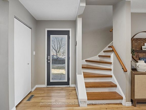 3rd image of 24 Andrea Rd