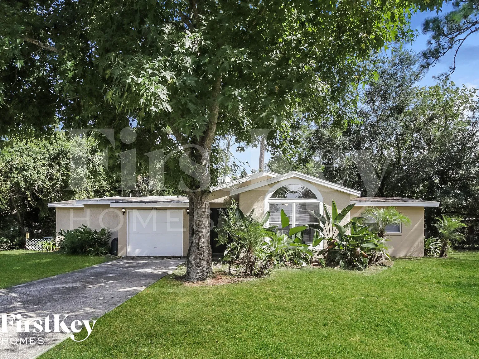 4 bed, 3.0 bath, 1706 sqft, $2,595 — Photo 1