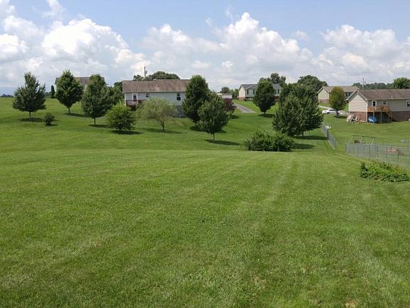 5th image of 175 Bobwhite Ct