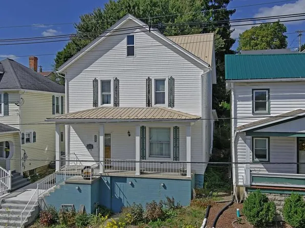 227 Broadway St, Meyersdale, PA 15552