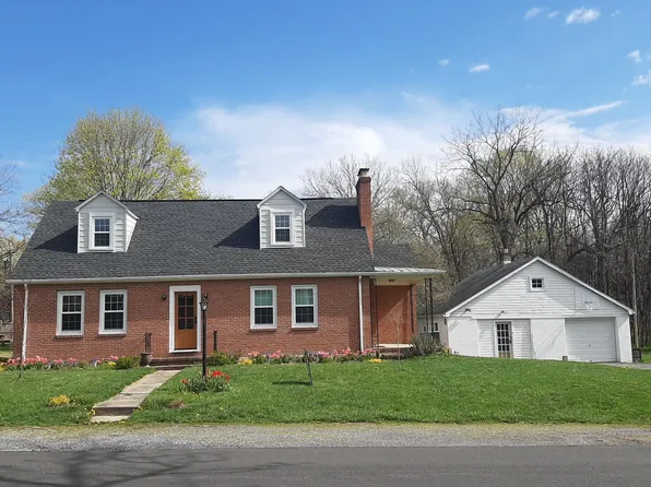 83 Minden St, Shepherdstown, WV 25443