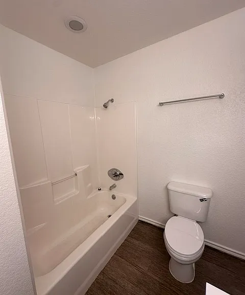 301 W Anderson St #300 — Photo 8