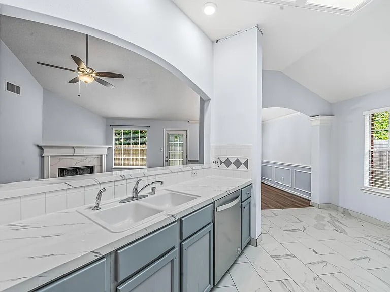 15007 Changing Oak Ridge Ct — Photo 12