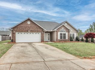 1834 Terrain Dr NW #37, Conover, NC 28613