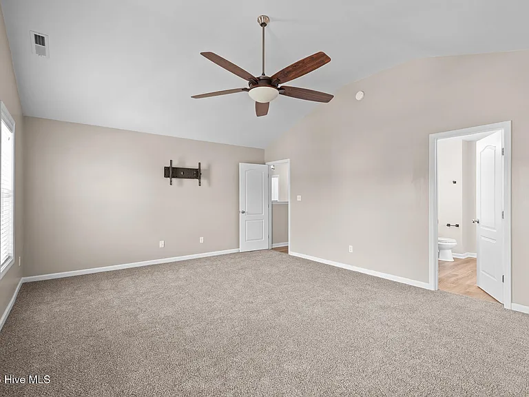403 Zircon Ct — Photo 23