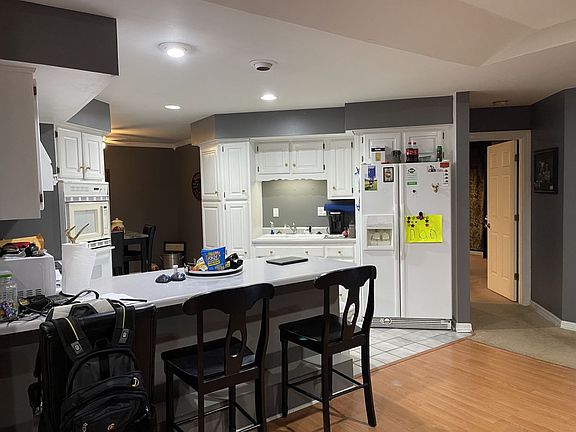 4th image of 207 W Olive St