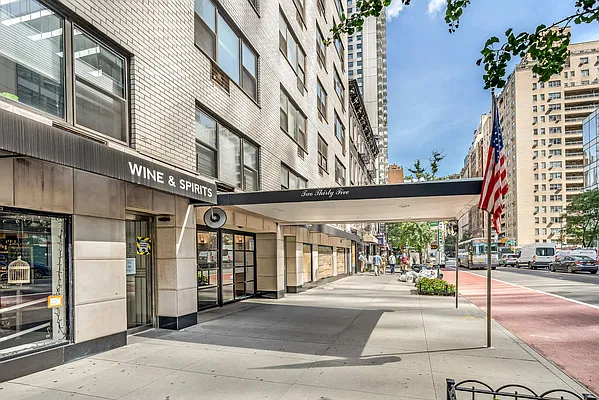 Sold by Compass | media 7