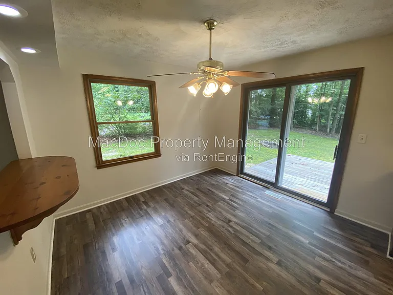 8302 Delegate Dr — Photo 9